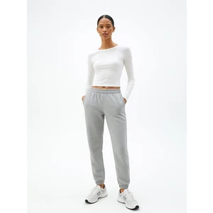 Beli Lastikli Dar Paça Gri Eşofman