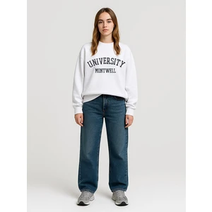 Uzun Kollu Bisiklet Yaka Sloganlı Basıc Beyaz Sweatshırt