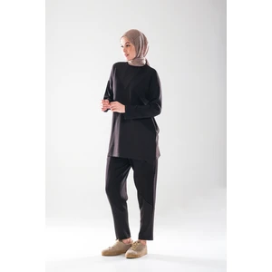 2283_PATCH ve Dikiş Detaylı Esnek Kumaş Tesettür Kadın Spor Eşofman Takımı –cepli Havuç Fit Pantolon