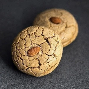 Petek Pastanesi Acıbadem (95 Gr)