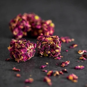 Petek Pastanesi Gül Yapraklı Lokum