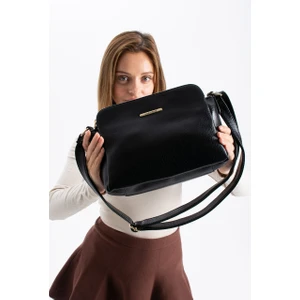 3 Bölmeli Ayarlanabilir Askılı Çapraz Çanta 1437