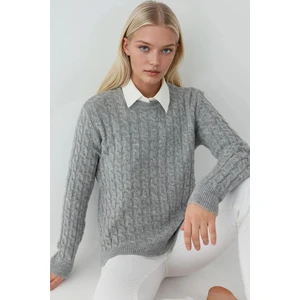 Kadın Yuvarlak Yaka Kalın Saç Örgüsü Kazak Gri
