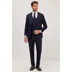 Erkek Slim Fit Lacivert Esnek Likralı Kumaş Sivri Yaka Yelekli Takım Elbise