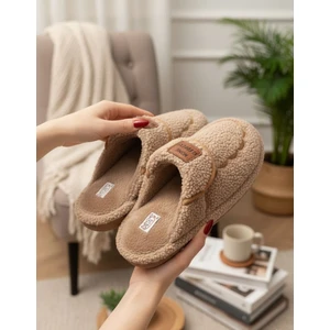 Kadın Desenli Peluş Kaymaz Hafif Tabanlı Tüylü Terlik  Ev Terliği