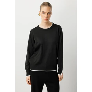 Biye Detaylı Basic Triko Kazak-Siyah