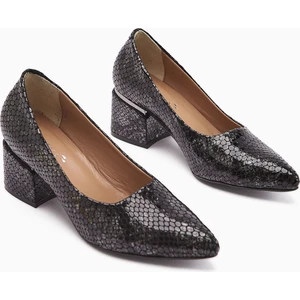 Emelia Hakiki Deri Siyah Yılan Desenli Kadın Topuklu Ayakkabı