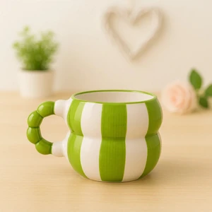 Katmerli Boncuk Kulp Yeşil Şerit Desenli El Işlemeli Seramik Kupa
