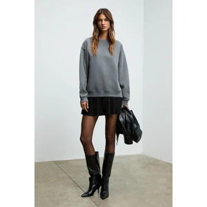 KARIUS Kadın Organik Pamuklu İçi Polarlı Oversize Yuvarlak Yakalı Gri Sweatshirt