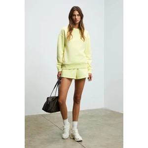 CARROL Kadın Nakış İşlemeli Beli Lastikli 3 İplik Organik Pamuk Relaxed Sarı Şort