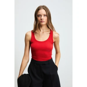 Lıllesol Kadın Fitilli Görünümlü Slim Fit Vücuda Oturan Havuz Yakalı Pamuklu Basic Kırmızı Atlet