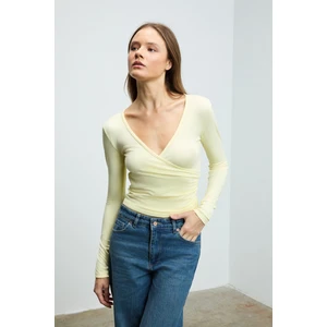 CALLORIA Kadın V Yakalı Uzun Kollu Slim Fit Sarı Bluz