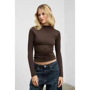 SOLEMA Kadın Bisiklet Yakalı Büzgü Detaylı Slim Koyu Kahverengi Bluz