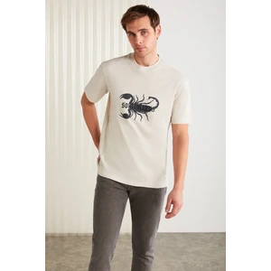 KURT Erkek %100 Pamuklu Akrep Baskılı Kısa Kollu Taş Rengi T-Shirt