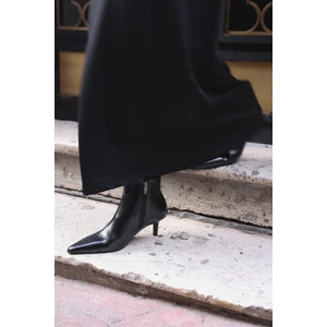 Bot 2517 - Sivri Burun Bilek Boy Siyah Kadın Bot