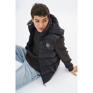 Erkek Soft-Touch Yelek – Mat Doku , Çıkarılabilir Kapüşon