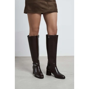 Nişantaşı Shoes Christa Kahve Raşel Rustik Desen Küt Burun Kadın Topuklu Çizme