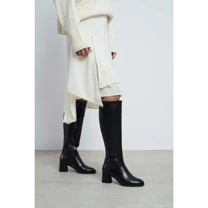 Nişantaşı Shoes Christa Siyah Raşel Rustik Desen Küt Burun Kadın Topuklu Çizme