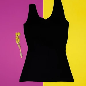 Kadın Atlet Sütyenli V Yaka Modal 1 Adet Siyah Pedli Atlet-Bluz-T-Shirt (Kota)