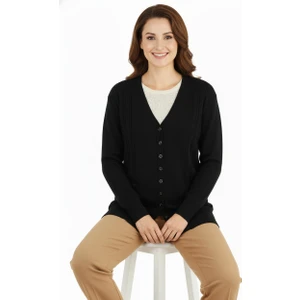 Kadın Kışlık Örgü Desenli Düğmeli Çift Cepli Uzun Kol Likralı Kardelen Dokuma Anne Hırka