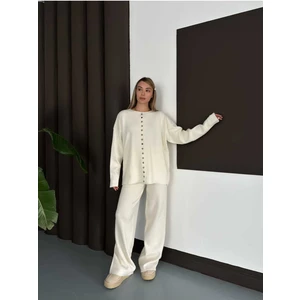 Önden Düğmeli Dökümlü Triko Ikili