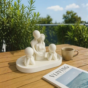 Nevhan Sanat El Yapımı Aile Figürlü Dekoratif Set – Sarılan Çift & Çocuk Figürleri (Tepsi 19X9 Cm)