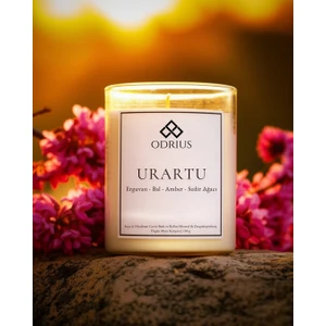 URARTU Kokulu Mum – Amber & Erguvan – Derin ve Mistik Koku – El Yapımı Kalıcı Mum – Soya & Hindistan Cevizi Bazlı ve Rafine Mineral ile Zenginleştirilmiş Özgün Mum Karışımı – 150 gram - ODRIUS