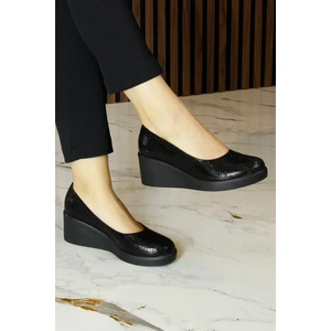 Erkan Saçmacı Mabel Siyah Yılan Hakiki Dana Derisi Yuvarlak Burun Dolgu Topuklu Günlük Ayakkabı