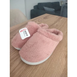 Kadın Peluş Ev Terliği – Yumuşak Tabanlı Sıcak Tüylü Panduf