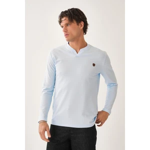 V Yaka Yırtmaç Detaylı Uzun Kollu T-Shirt