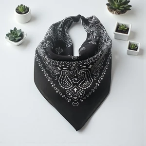 ALS Tasarım Dünyası Siyah Renk Içi Beyaz Etnik  Desenli %100 Koton Bandana