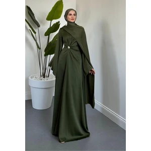 Merven Akyüz Wave Broşlu Pelerinli Saten Abiye Haki