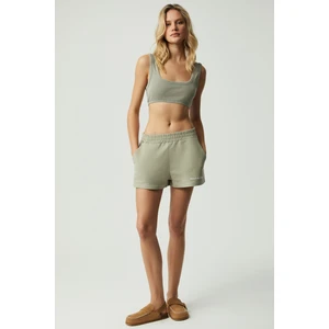 Carrol Kadın Nakış Işlemeli Beli Lastikli 3 Iplik Organik Pamuk Relaxed Gri Şort