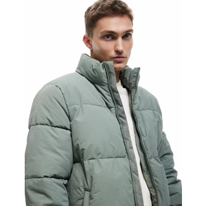 Dik Yaka Cep Detaylı Fermuarlı Kışlık Şişme Mont