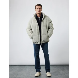 Dik Yaka Cep Detaylı Fermuarlı Kışlık Şişme Mont