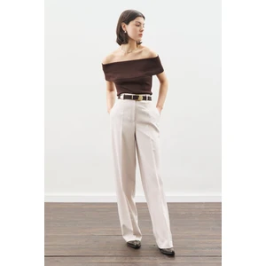 Pile Detaylı Düz Kesim Pantolon Bej