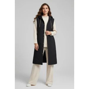 Düğme Detaylı Kapüşonlu Kapitone Yelek 110CM