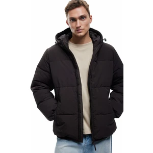 Uzun Kollu Cep Detaylı Fermuarlı Kapşonlu Kışlık Şişme Mont