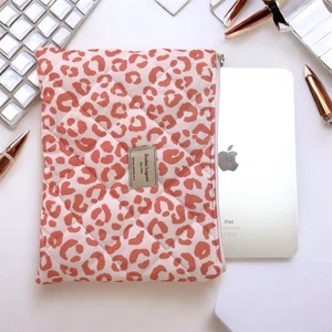 Etoiles Legend Leopar Desenli Laptop Tablet Çantası 11 Inç 12 Inç Uyumlu