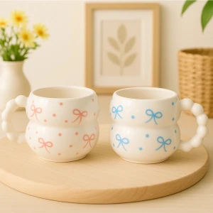 2 ' Li Katmerli Pembe - Mavi Fiyonk Desenli Özel Kabartmalı El Işlemeli Seramik Kupa