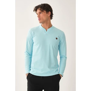 V Yaka Yırtmaç Detaylı Uzun Kollu T-Shirt