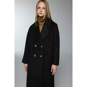 Kruvaze Yaka Cep Detaylı Kaşe Kaban