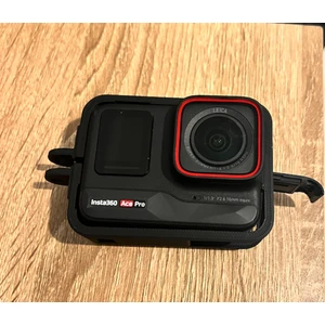 INSTA360 Ace Pro 1/2 Dikey Çekim Aparatı