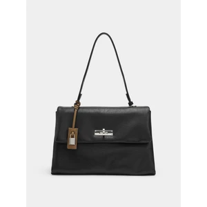 Kapaklı ve Çapraz Askılı Çanta