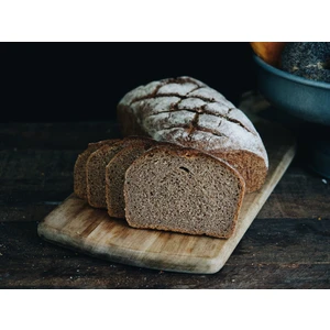 240 Derece Ekşi Mayalı Karakılçık Ekmeği Düşük Gluten İçerikli Dilimlenmiş 900 g