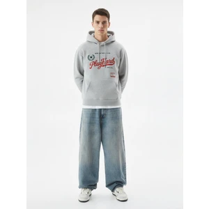 Uzun Kollu Kapüşonlu Slogan Baskılı Gri Sweatshırt