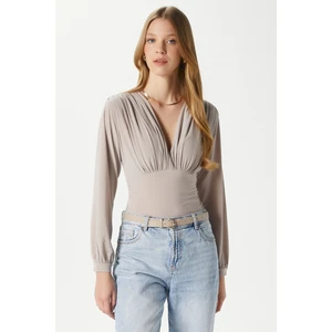 Kadın Sante V Yaka Bej Yumuşak Sandy Bluz
