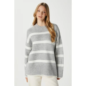 Kadın Homy Yumuşacık Bisiklet Yaka Gri Ekru Çizgili Oversize Triko Kazak