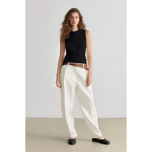 Carrot Fit Gabardin Kumaş Pantolon Kemerli Yüksek Bel Kısa Paça D2732AX25SP