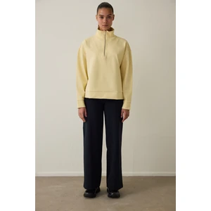 Siyah Termal Etkili Düz Paça Yüksek Bel Pantolon